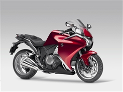 Honda VFR1200F High-Tech-V4 zwei geregelte Katalysatoren