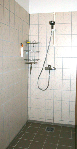 Dusche in der Sauna Dusche in der Sauna