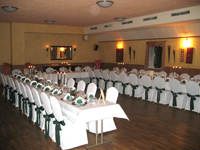 Tische im Saal des Hotel Gasthofes Handewitt f&uuml;r Hochzeiten